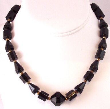 BN10 black bakelite sm bead necklace
